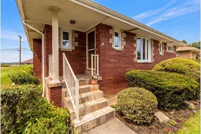 1722 Worcester Drive, Scott Township, PA 15243 - Photo 4