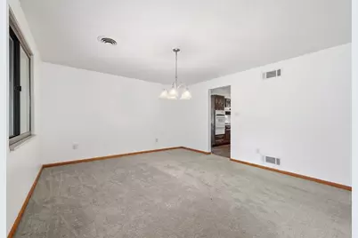 4930 Gardenville Rd, Pittsburgh, PA 15236 - Photo 10