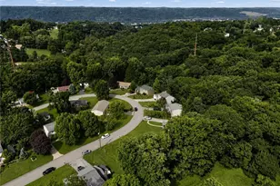 128 Lansdowne Dr, Moon/Crescent Twp, PA 15108 - Photo 6