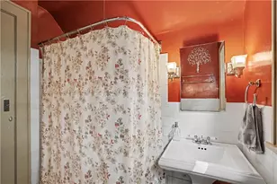 726 Harden Dr, Ross Twp, PA 15229 - Photo 22