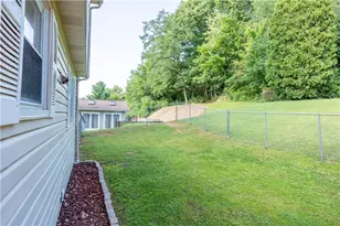 155 Thorndale Dr, Chippewa Township, PA 15010 - Photo 4