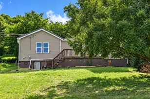 1618 Beaver Rd, Ambridge, PA 15003 - Photo 1