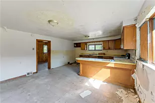 2443 Race Track Rd, New Stanton, PA 15672 - Photo 22