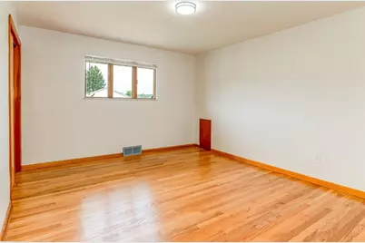 217 Edgewood Ave, Aliquippa, PA 15001 - Photo 20