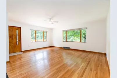 217 Edgewood Ave, Aliquippa, PA 15001 - Photo 16