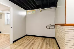 217 Edgewood Ave, Aliquippa, PA 15001 - Photo 40