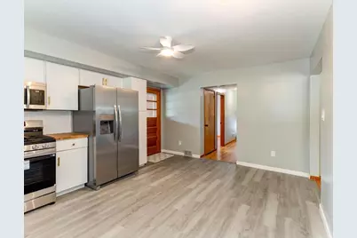 217 Edgewood Ave, Aliquippa, PA 15001 - Photo 12