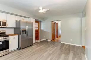 217 Edgewood Ave, Aliquippa, PA 15001 - Photo 12
