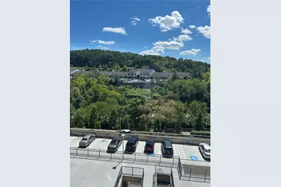 2160 Greentree Rd #400W, Scott Township, PA 15220 - Photo 6