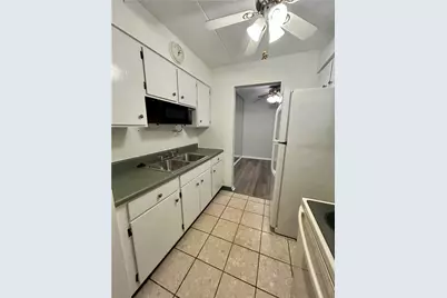 2160 Greentree Rd #400W, Scott Township, PA 15220 - Photo 18