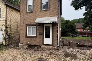 907 Walnut St, North Braddock, PA 15104 - Photo 1