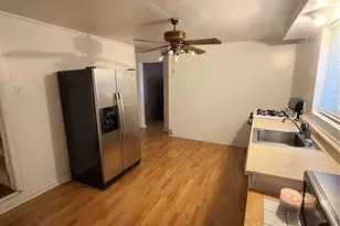 907 Walnut St, North Braddock, PA 15104 - Photo 10
