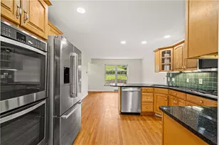 194 Parkridge Ln, Pittsburgh, PA 15228 - Photo 14