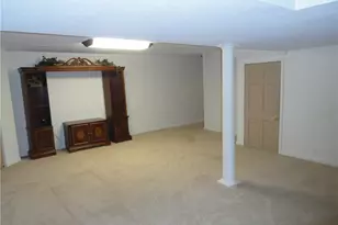 104 Spring Ridge Dr, Center Township, PA 16001 - Photo 32