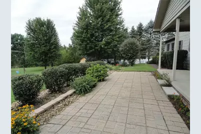 104 Spring Ridge Drive, Center Township, PA 16001 - Photo 4