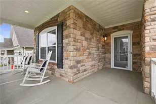 211 Bridle Ln, Chartiers, PA 15301 - Photo 4