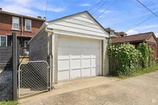 6926 Bishop St, Pittsburgh, PA 15206 - Photo 32