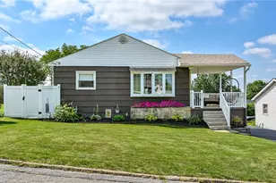 717 June Lee St, Ellwood City, PA 16117 - Photo 2