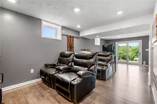 101 Tuscany Ridge Dr, Collier Township, PA 15071 - Photo 24