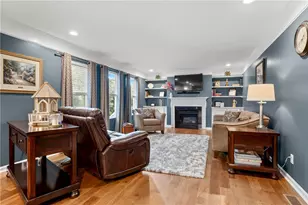 101 Tuscany Ridge Dr, Collier Township, PA 15071 - Photo 8