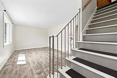 545 Center Hill Rd, Pittsburgh, PA 15239 - Photo 6