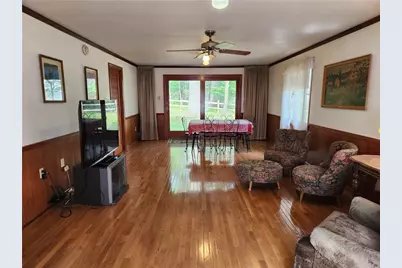 2103 Menold Dr, Pittsburgh, PA 15101 - Photo 12