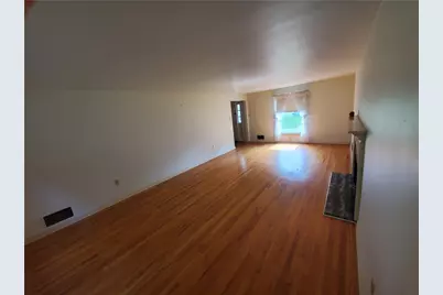 2103 Menold Dr, Pittsburgh, PA 15101 - Photo 8