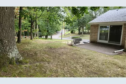 2103 Menold Dr, Pittsburgh, PA 15101 - Photo 28