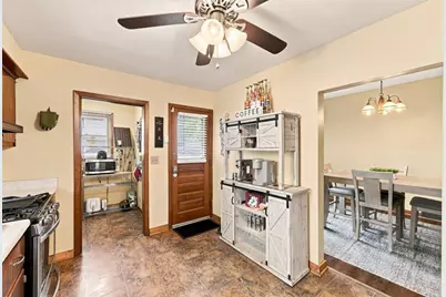 183 Franklin Ave, Vandergrift, PA 15690 - Photo 16