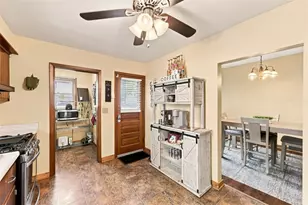 183 Franklin Ave, Vandergrift, PA 15690 - Photo 16