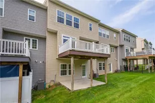 6 Remington Dr, Chartiers, PA 15301 - Photo 4