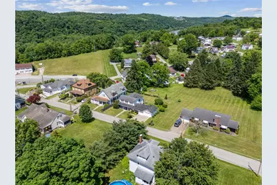 127 Carmichaels Street, Dry Tav-Rices Landing, PA 15357 - Photo 32