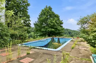 1295 Stoops Ferry Rd, Moon/Crescent Twp, PA 15108 - Photo 20