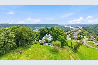 1295 Stoops Ferry Rd, Moon/Crescent Twp, PA 15108 - Photo 8