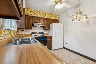 8554 Peebles Rd, Pittsburgh, PA 15237 - Photo 14