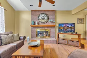 114 Kaye Cir, Brighton Township, PA 15009 - Photo 4