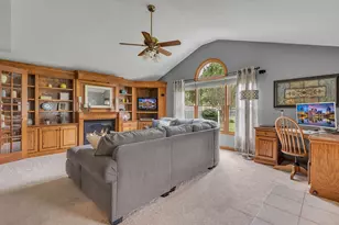 114 Kaye Cir, Brighton Township, PA 15009 - Photo 14