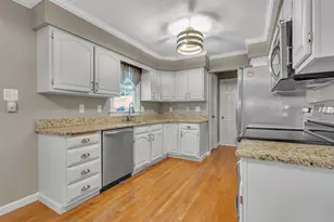 114 Kaye Cir, Brighton Township, PA 15009 - Photo 10