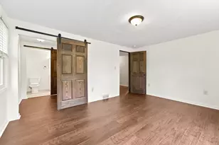 2324 Forest Dr, Pittsburgh, PA 15235 - Photo 8