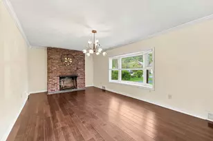 2324 Forest Dr, Pittsburgh, PA 15235 - Photo 4