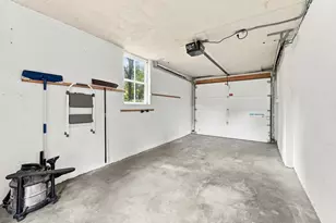 2324 Forest Dr, Pittsburgh, PA 15235 - Photo 38