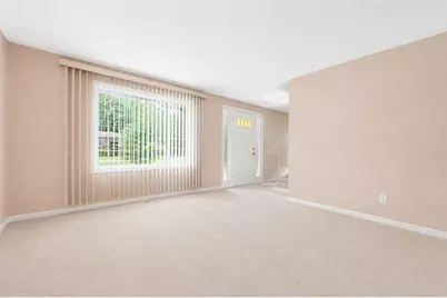129 Dwellington Dr, Middlesex Township, PA 16059 - Photo 6