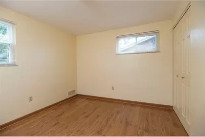 5707 Broad St, South Park, PA 15129 - Photo 14