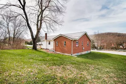582 Oneida Valley Rd, Center Township, PA 16001 - Photo 16