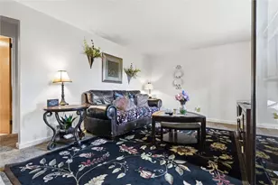 2740 Steiner St, Pittsburgh, PA 15227 - Photo 8
