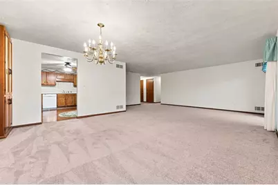 2850 Edgecliff Road #35, Lower Burrell, PA 15068 - Photo 12