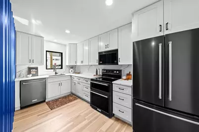 413 Pearl St, Pittsburgh, PA 15224 - Photo 12