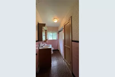 127 Blue Jay Way, Center Township, PA 15061 - Photo 18