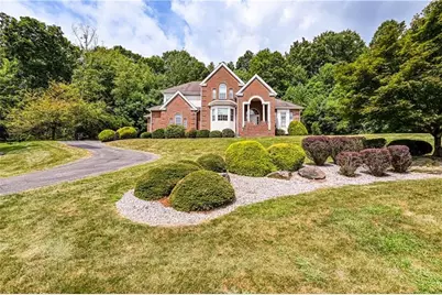 127 Woodhaven Dr, Hempfield Township, PA 15644 - Photo 2