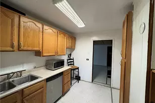 127 Bausman St, Pittsburgh, PA 51210 - Photo 8
